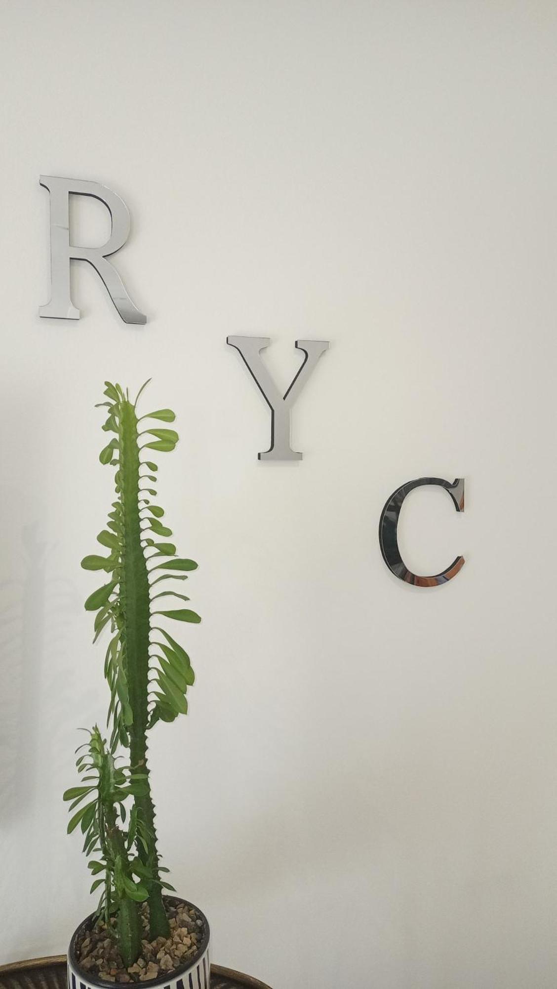 Apartamento R Y C Avilés Eksteriør bilde